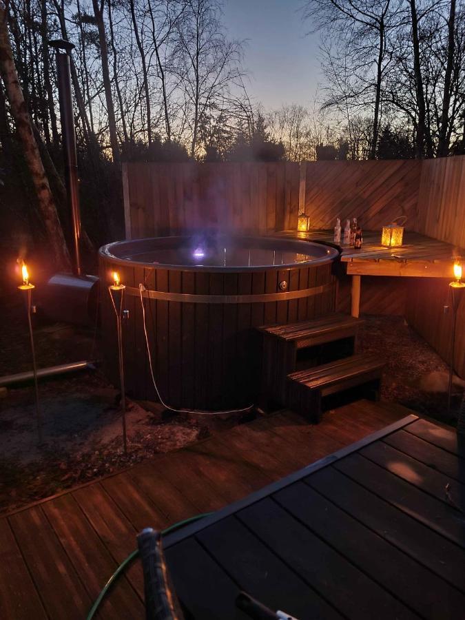 Lovely Holiday Home With Spa And Hot Tub Outside Халс Экстерьер фото